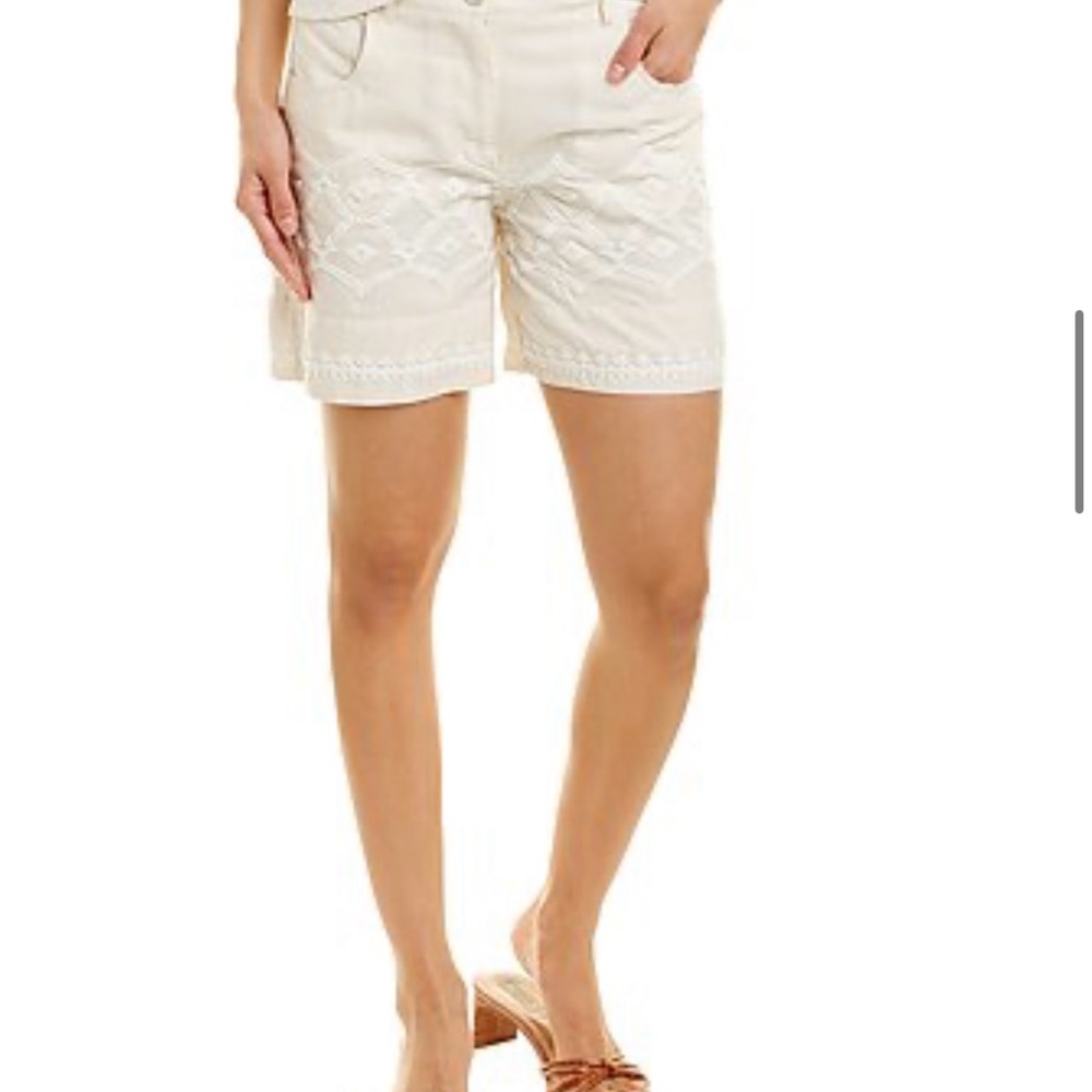 NWT’S Beautiful Embroidered Linen-Blend Short